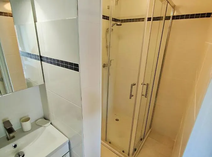 Bel Air - Studio, Proche Centre, Wifi, Climatisation Αντίμπ